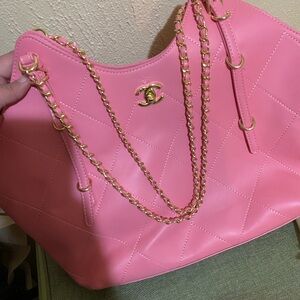 Chanel Pink Diamond-Quilted Shoulder Bag with Gold Chain